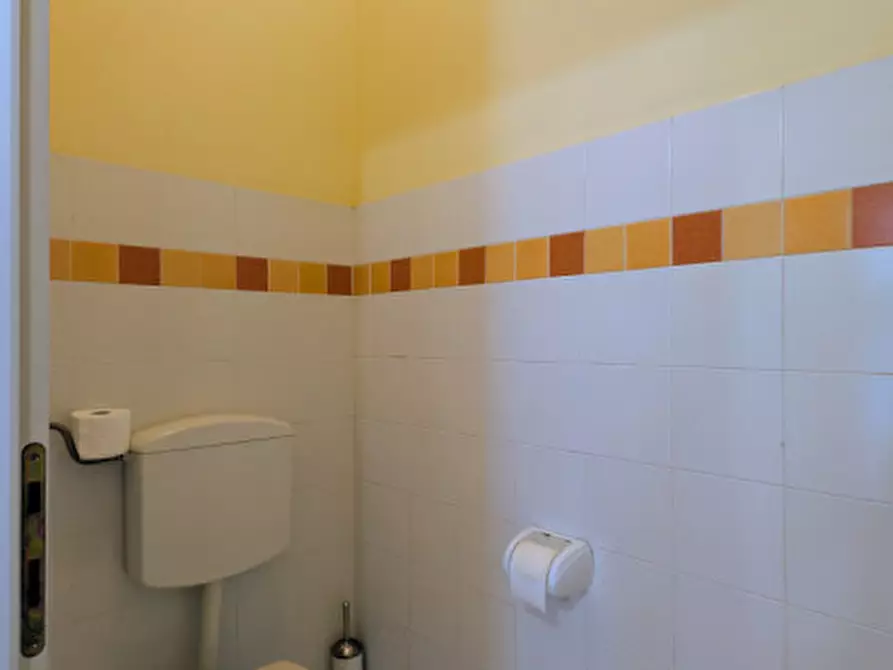 Immagine 15 di Negozio in vendita  in Thiene Via Giovanni XXIII a Thiene