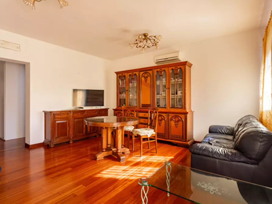 Immagine 4 di Appartamento in vendita  in Mestre a Venezia