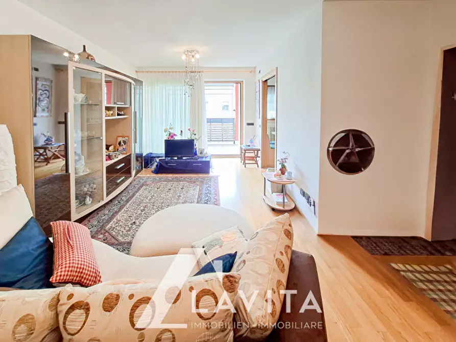 Immagine 2 di Appartamento in vendita  in Via Resia - Reschenstraße a Bolzano