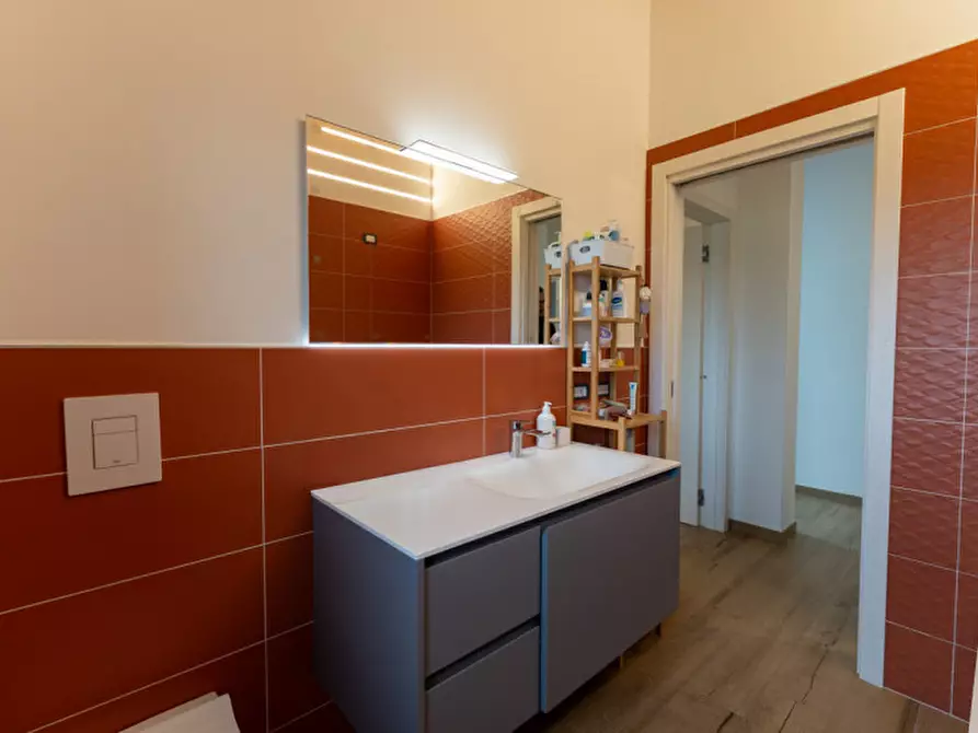 Immagine 20 di Villa in vendita  a Correzzola