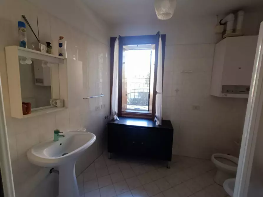 Immagine 36 di Casa indipendente in vendita  in Via T. Righi a Brescello