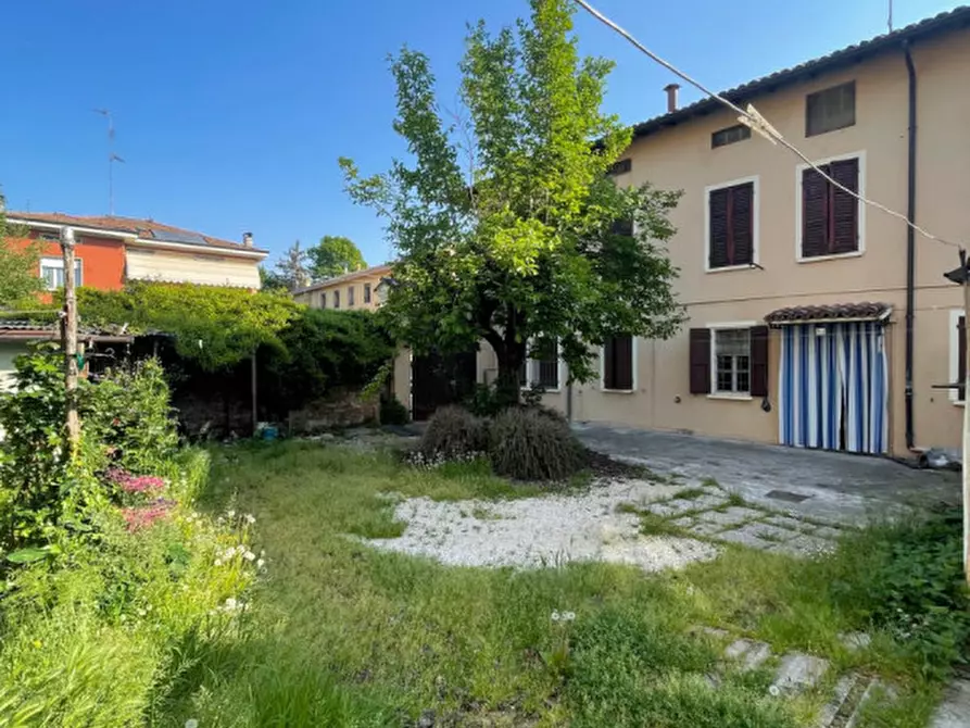 Immagine 37 di Casa indipendente in vendita  in Via T. Righi a Brescello