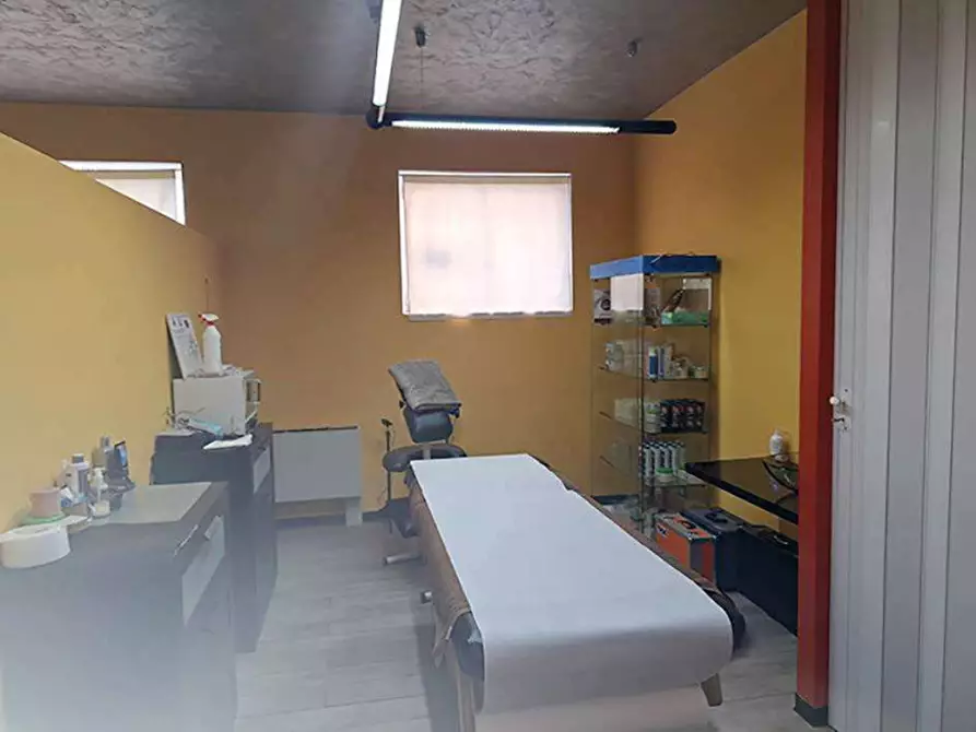 Immagine 11 di Laboratorio in vendita  in Via Maragliano 12 - 27058 Voghera (PV) a Voghera