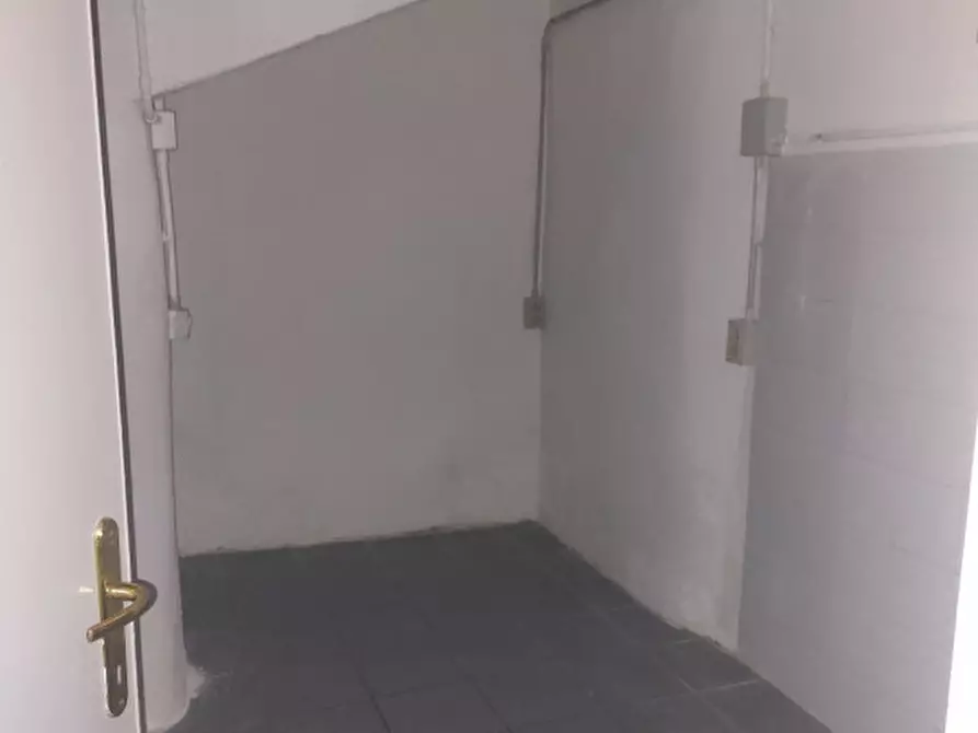 Immagine 11 di Attività commerciale in vendita  in Vicolo Zanella a Rovigo