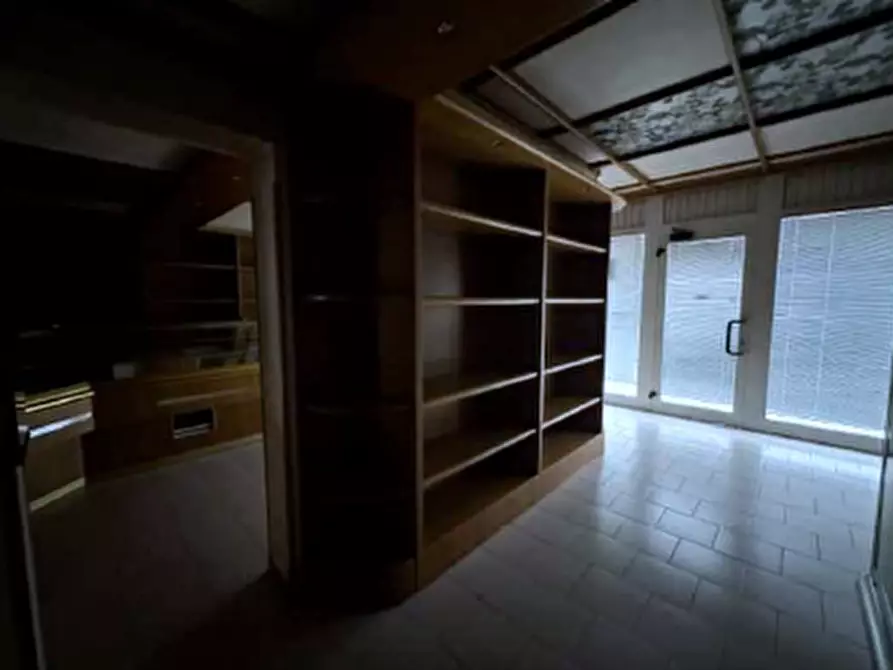 Immagine 5 di Negozio in vendita  in Via Trieste, 55 a Aviano