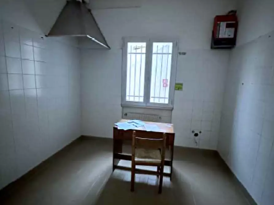 Immagine 8 di Negozio in vendita  in Via Trieste, 55 a Aviano