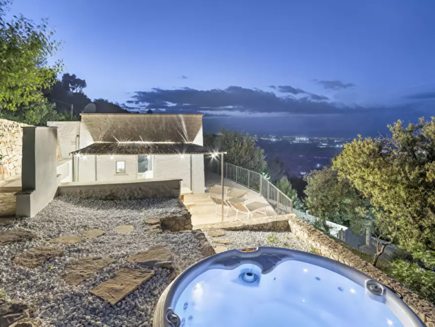 Immagine 21 di Rustico / casale in vendita  a Fasano