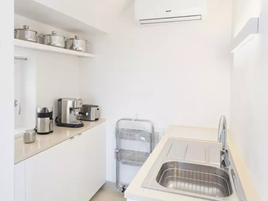 Immagine 36 di Rustico / casale in vendita  a Fasano