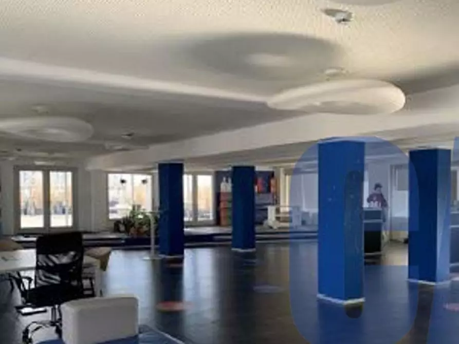 Immagine 8 di Ufficio in affitto  in VIALE MONZA a Milano