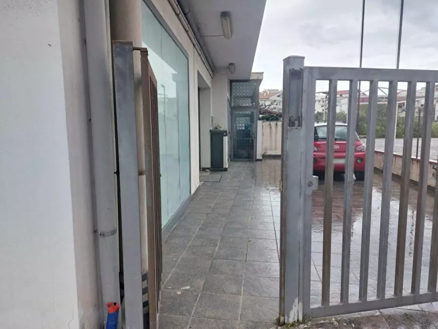Immagine 7 di Negozio in vendita  in Via Giorgio Amendola, 98051 Barcellona Pozzo di Gotto ME, Italia a Barcellona Pozzo Di Gotto