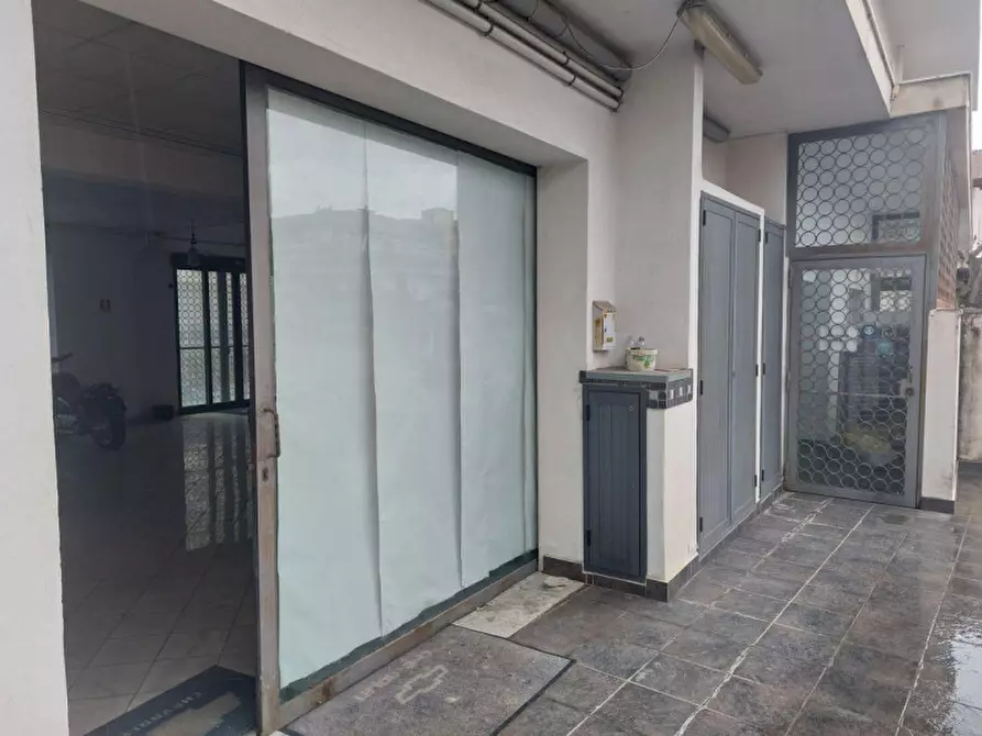 Immagine 9 di Negozio in vendita  in Via Giorgio Amendola, 98051 Barcellona Pozzo di Gotto ME, Italia a Barcellona Pozzo Di Gotto