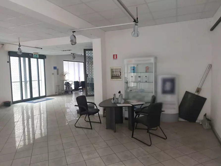 Immagine 10 di Negozio in vendita  in Via Giorgio Amendola, 98051 Barcellona Pozzo di Gotto ME, Italia a Barcellona Pozzo Di Gotto