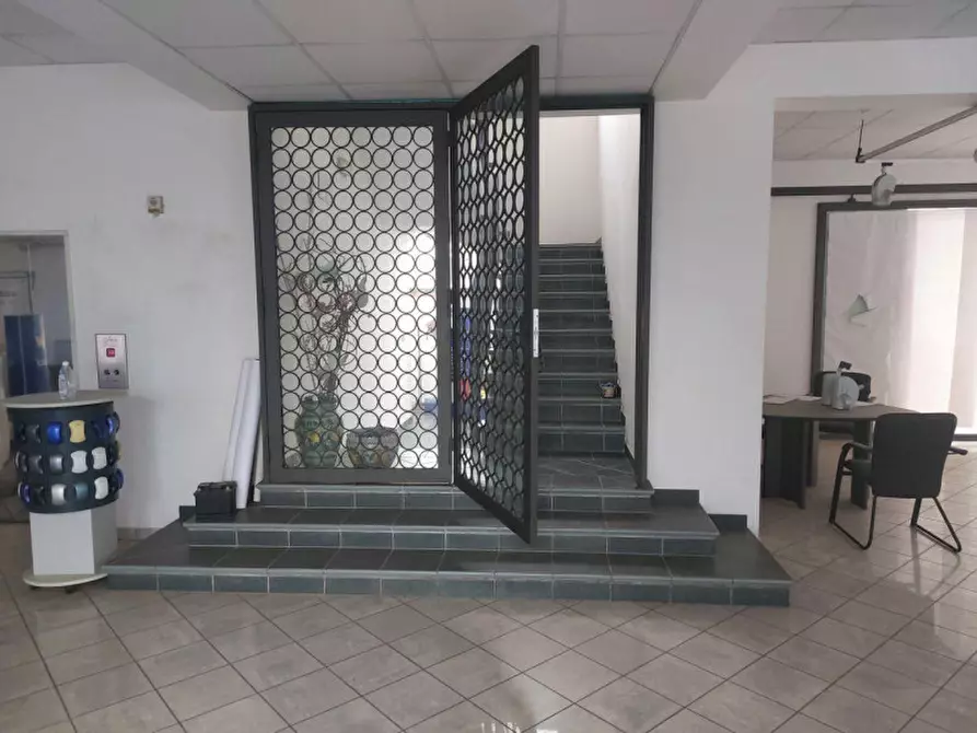 Immagine 16 di Negozio in vendita  in Via Giorgio Amendola, 98051 Barcellona Pozzo di Gotto ME, Italia a Barcellona Pozzo Di Gotto