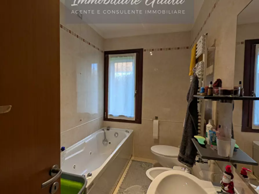 Immagine 6 di Appartamento in vendita  a Conegliano