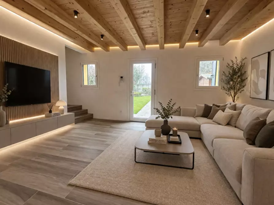 Immagine 1 di Villetta a schiera in vendita  in lungargine brusegana 3 a Padova