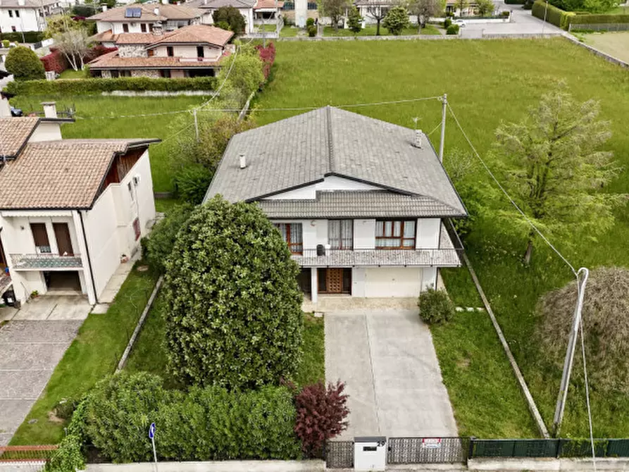 Immagine 2 di Casa indipendente in vendita  in Quartiere Generale Giardino 29 a Rossano Veneto