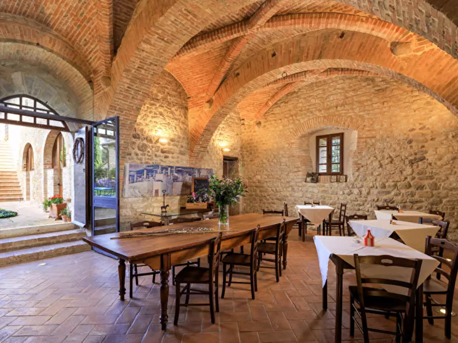 Immagine 4 di Villa in vendita  a Marsciano