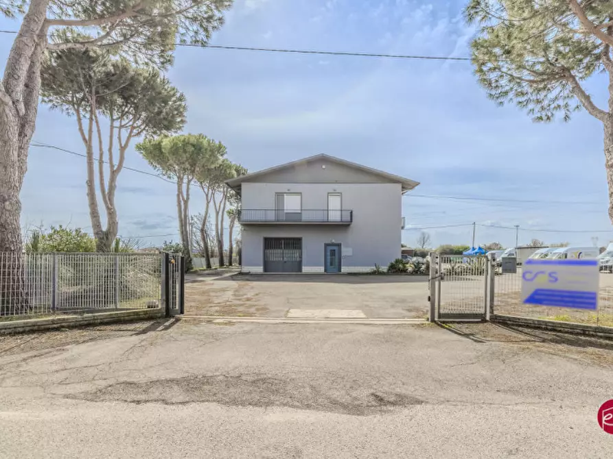 Immagine 7 di Laboratorio in vendita  in Via Orsoleto a Rimini