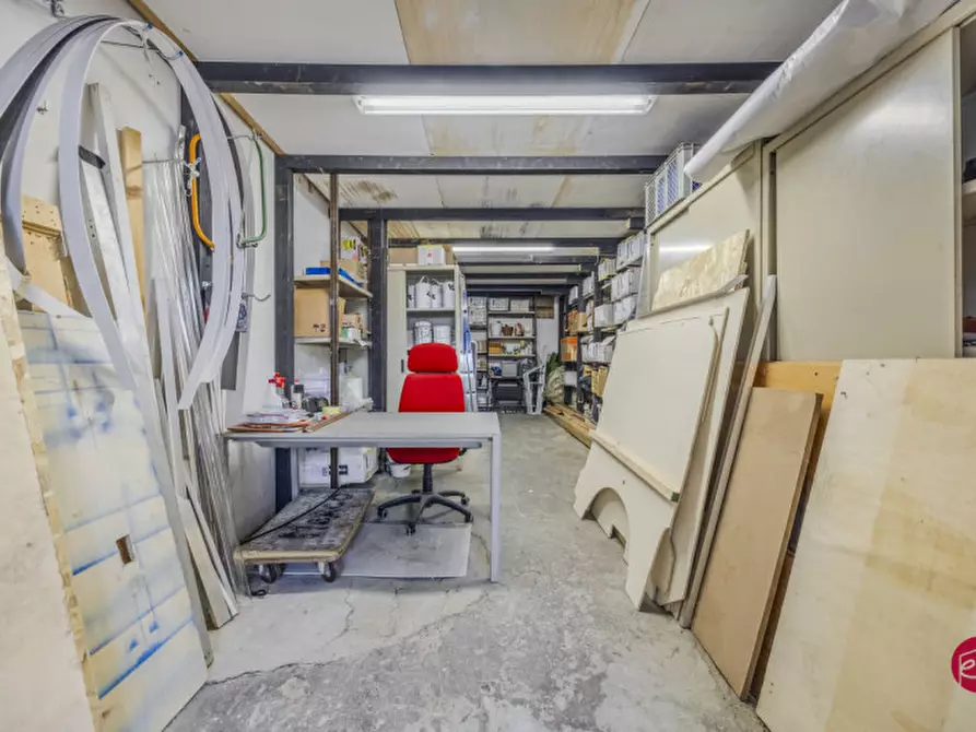 Immagine 23 di Laboratorio in vendita  in Via Orsoleto a Rimini