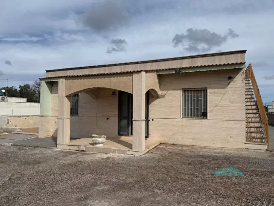Immagine 1 di Villa in vendita  in Contrada Pezzente Allegro a Ceglie Messapico