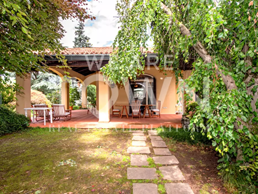 Immagine 2 di Villa in vendita  in Via Siracusa a Cairate
