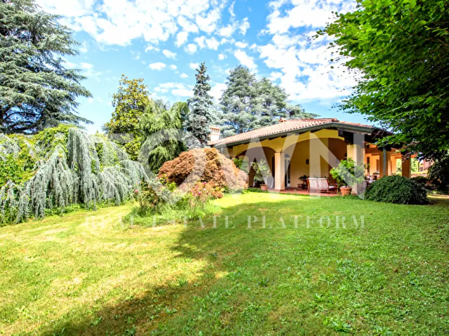 Immagine 3 di Villa in vendita  in Via Siracusa a Cairate