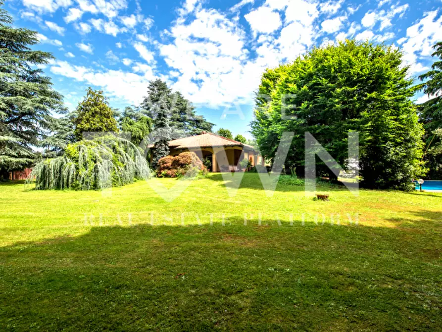 Immagine 43 di Villa in vendita  in Via Siracusa a Cairate