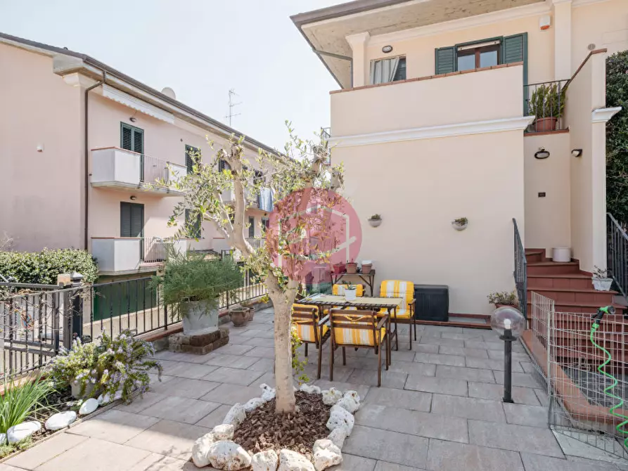 Immagine 16 di Appartamento in vendita  in Via Marino Della Pasqua a Santarcangelo Di Romagna