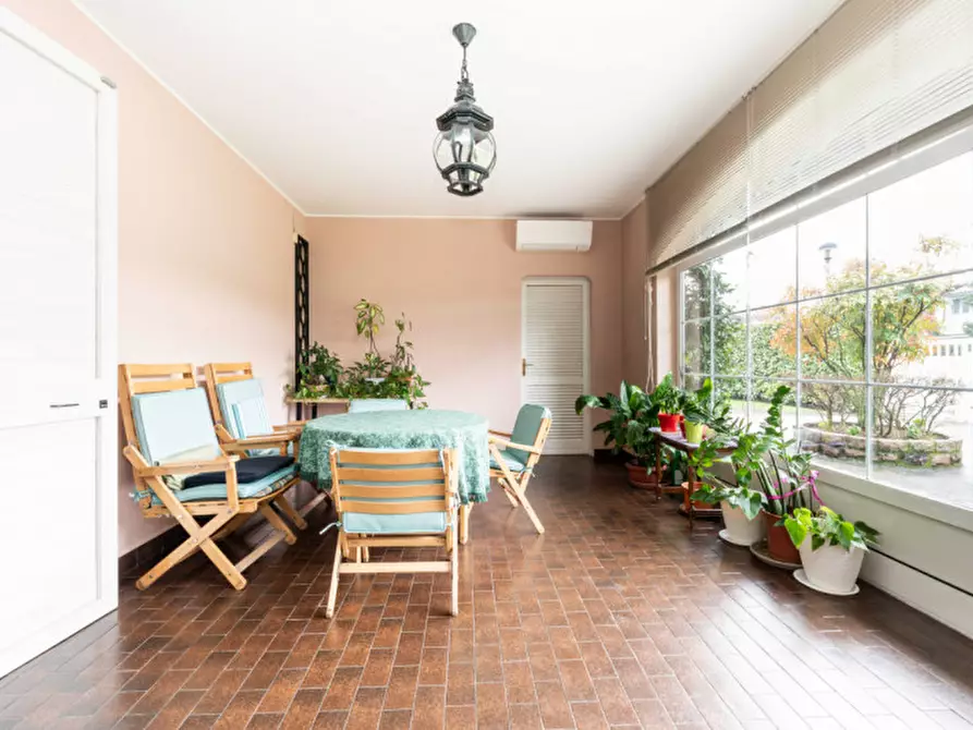 Immagine 3 di Villa in vendita  in Via Aldo Moro a Assago