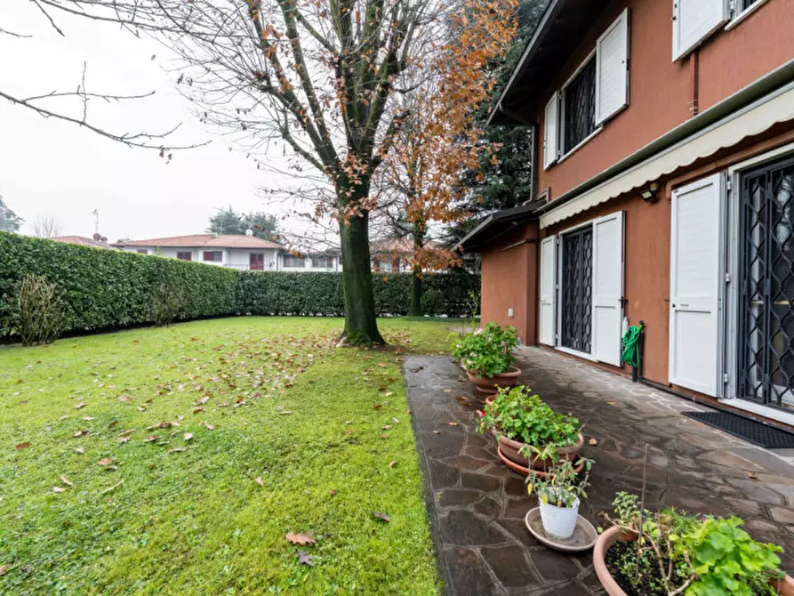 Immagine 18 di Villa in vendita  in Via Aldo Moro a Assago