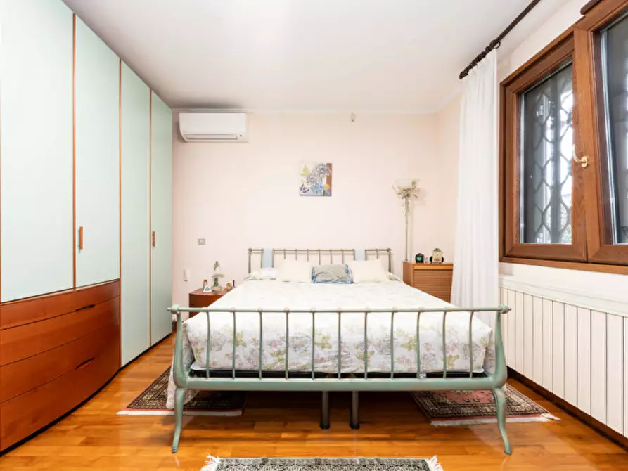 Immagine 23 di Villa in vendita  in Via Aldo Moro a Assago