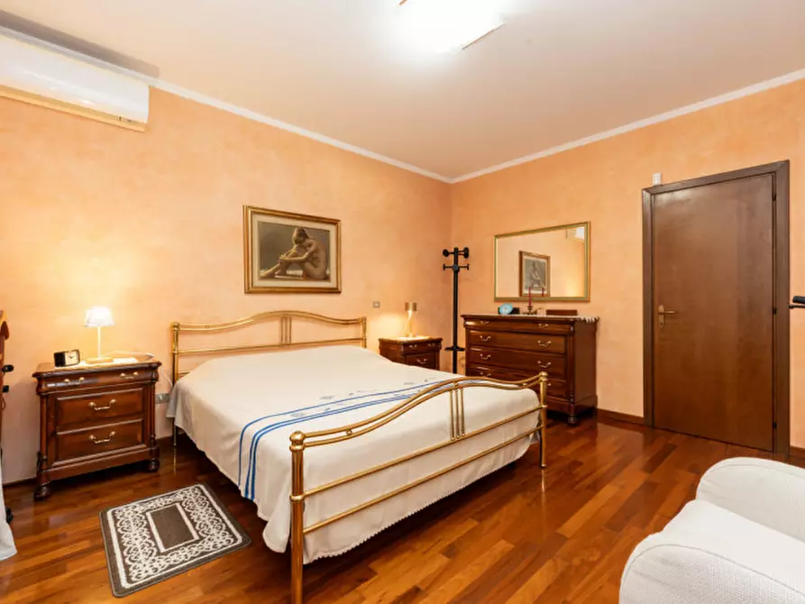 Immagine 34 di Villa in vendita  in Via Aldo Moro a Assago