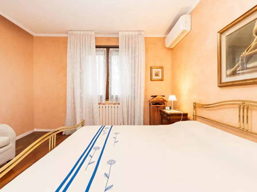 Immagine 35 di Villa in vendita  in Via Aldo Moro a Assago