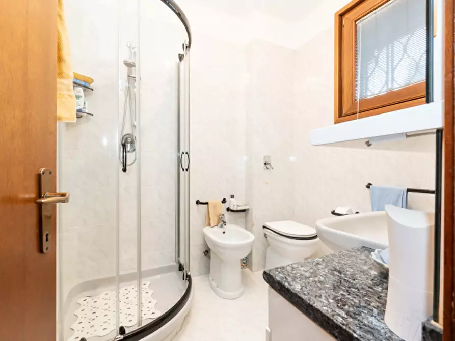 Immagine 36 di Villa in vendita  in Via Aldo Moro a Assago
