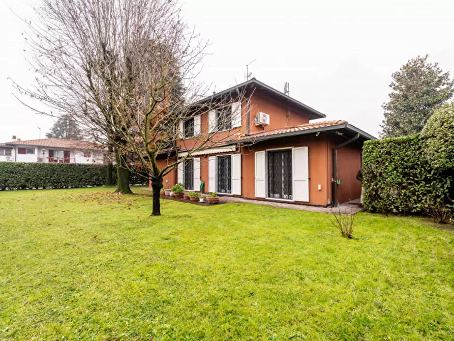 Immagine 44 di Villa in vendita  in Via Aldo Moro a Assago