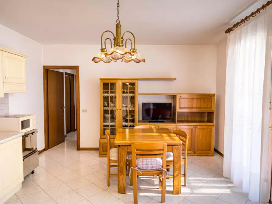 Immagine 1 di Appartamento in vendita  in Via Carlo Moretti a Montebelluna