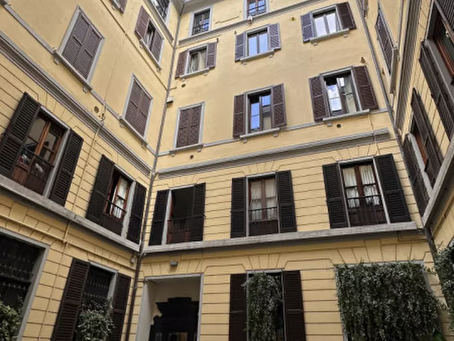 Immagine 9 di Appartamento in vendita  in via Dante a Milano