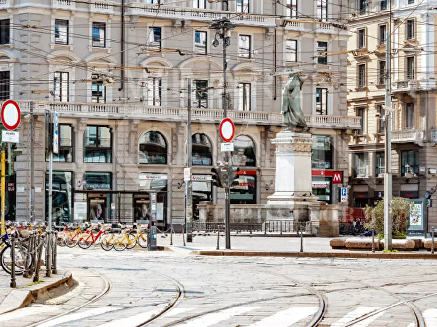 Immagine 11 di Appartamento in vendita  in via Dante a Milano