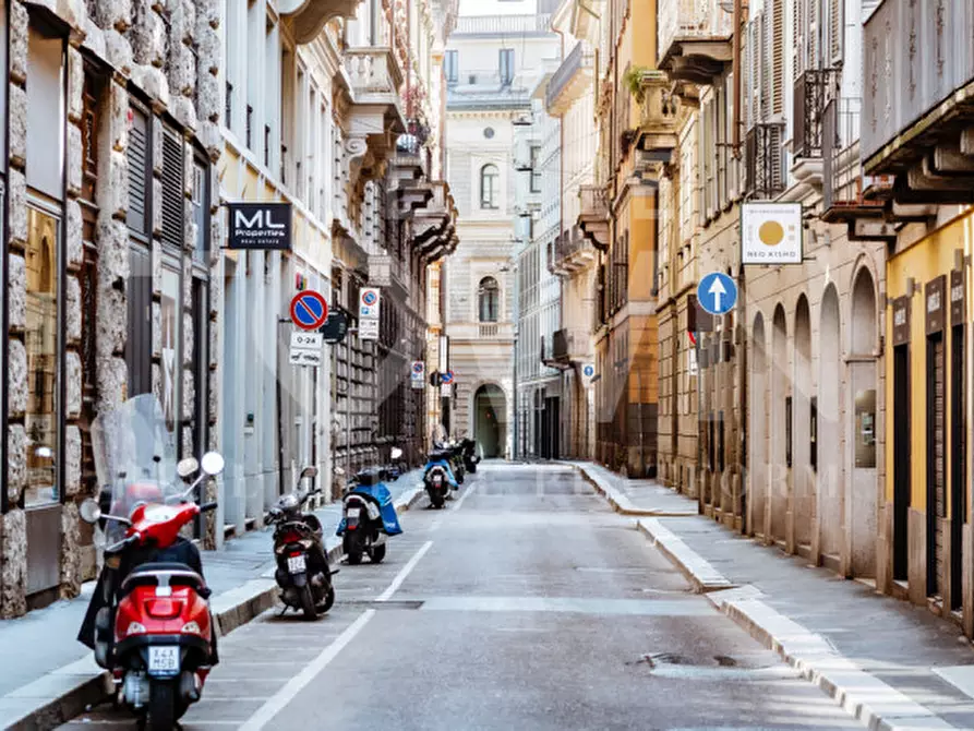 Immagine 12 di Appartamento in vendita  in via Dante a Milano
