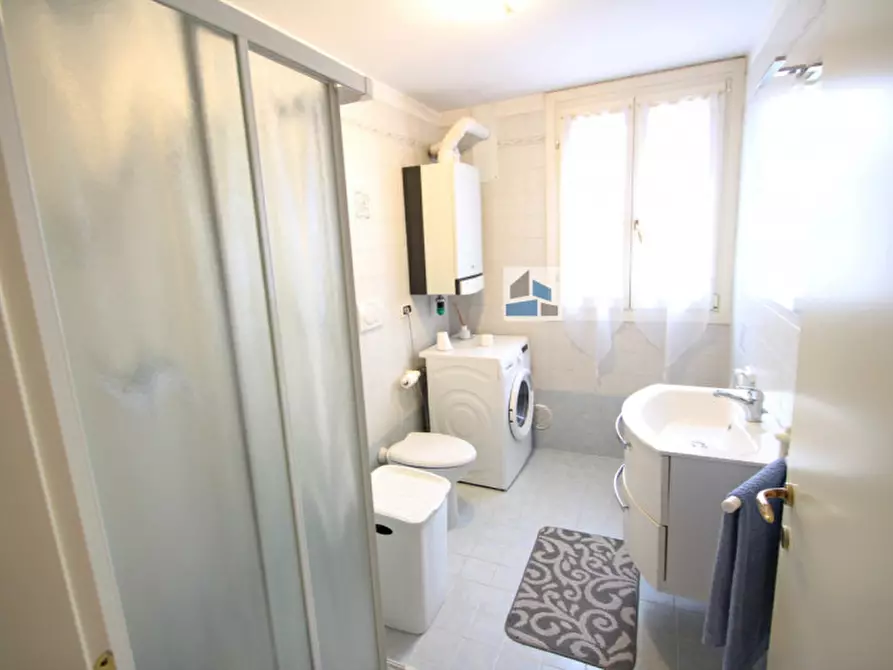Immagine 5 di Casa bifamiliare in vendita  in Via Eugenio Montale a Santa Maria Di Sala