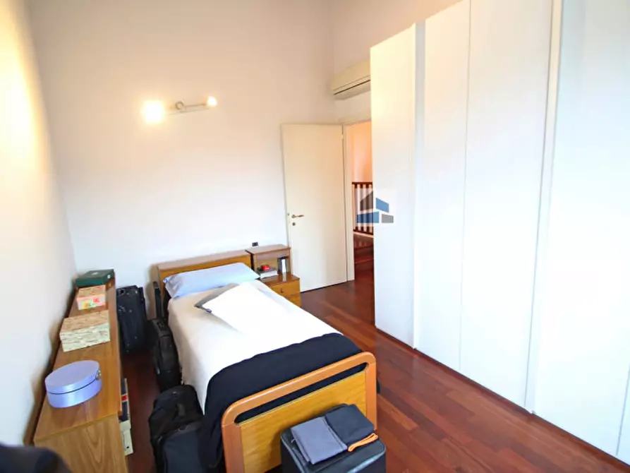Immagine 12 di Casa bifamiliare in vendita  in Via Eugenio Montale a Santa Maria Di Sala