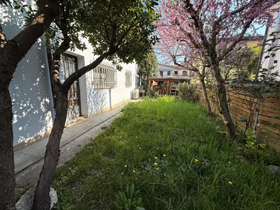 Immagine 15 di Casa bifamiliare in vendita  a Mogliano Veneto