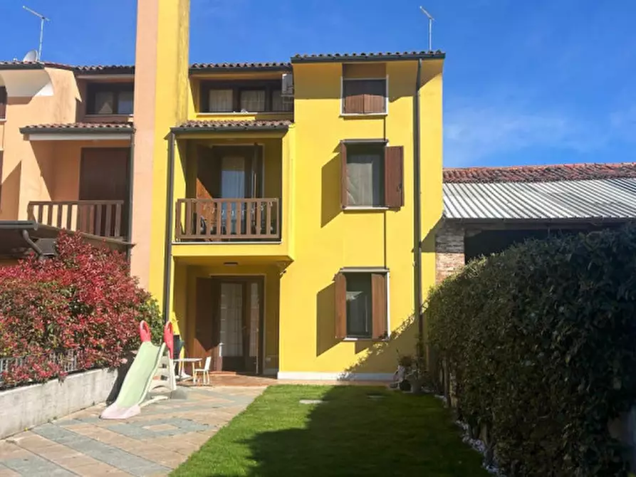 Immagine 2 di Villetta a schiera in vendita  in Via Lama a Castelfranco Veneto