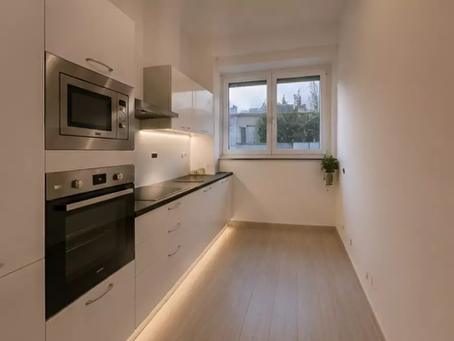 Immagine 3 di Appartamento in vendita  in Via Alfredo Soffredini 77 a Milano