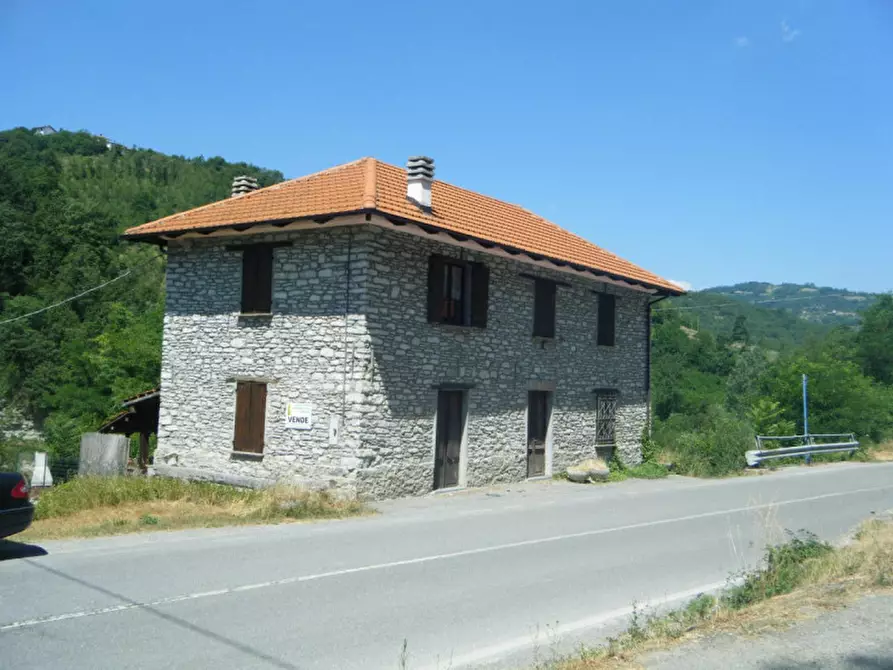 Immagine 2 di Casa indipendente in vendita  in Reg San Michele 3 - 12070 Castelletto Uzzone (CN) a Castelletto Uzzone