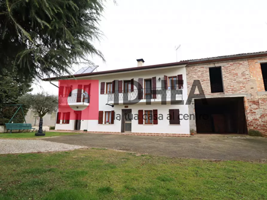 Immagine 2 di Casa indipendente in vendita  in Via Volpago Nord a Ponzano Veneto