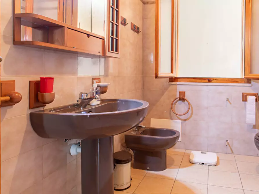 Immagine 18 di Appartamento in vendita  in Via Montelatu a Siniscola