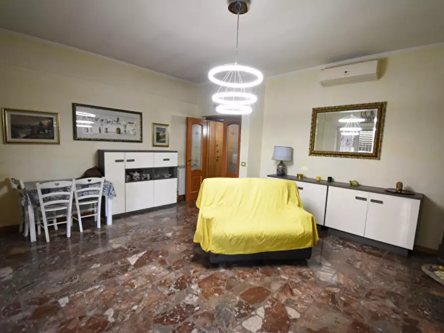 Immagine 5 di Appartamento in vendita  in Via Monte Fumaiolo a Roma