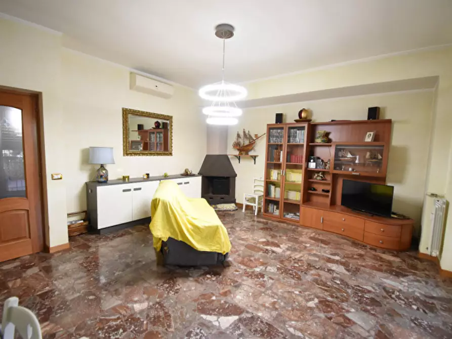 Immagine 8 di Appartamento in vendita  in Via Monte Fumaiolo a Roma