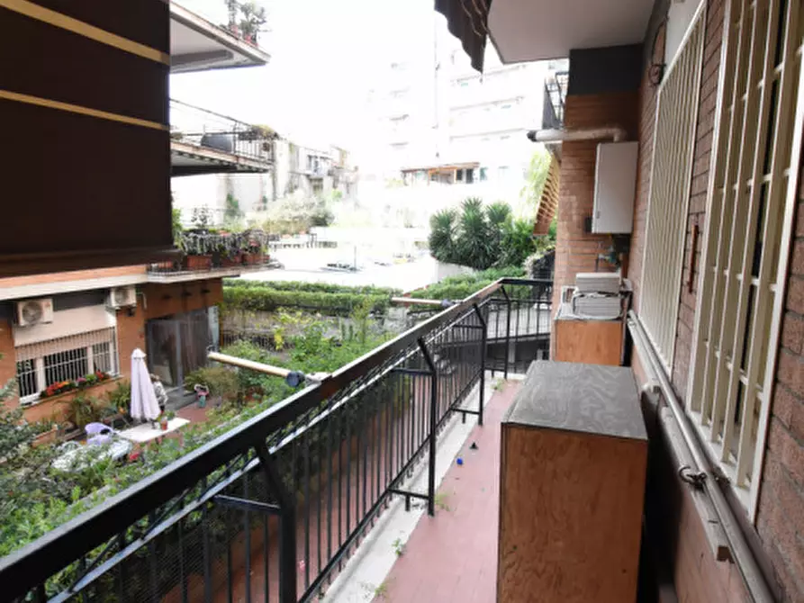 Immagine 22 di Appartamento in vendita  in Via Monte Fumaiolo a Roma